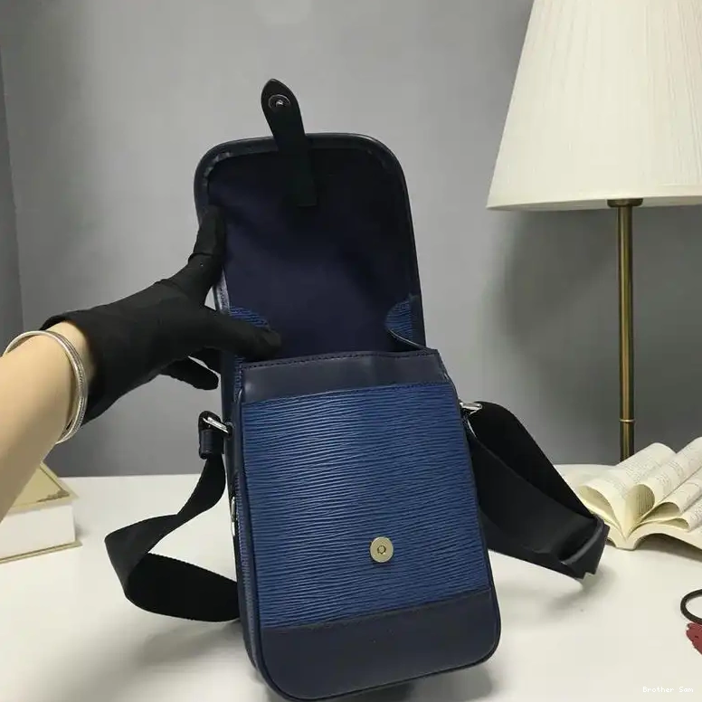 Brother Sam 19T1L0237 Bags LV 0613